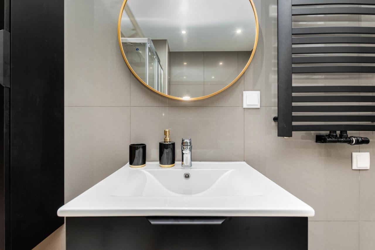Aleja Sikorskiego 18 By Homeprime Warsaw Luaran gambar