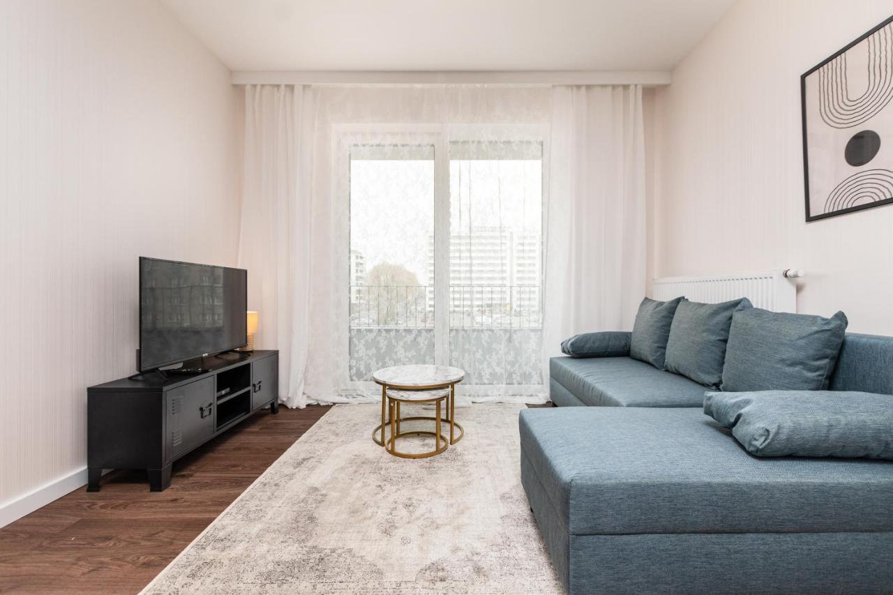 Aleja Sikorskiego 18 By Homeprime Warsaw Luaran gambar